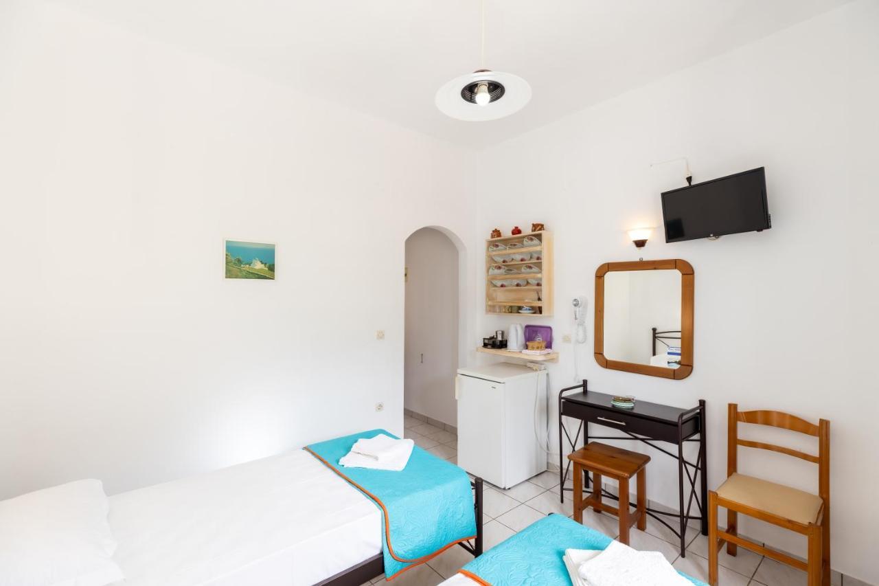 Peris Rooms Kamares  Ngoại thất bức ảnh