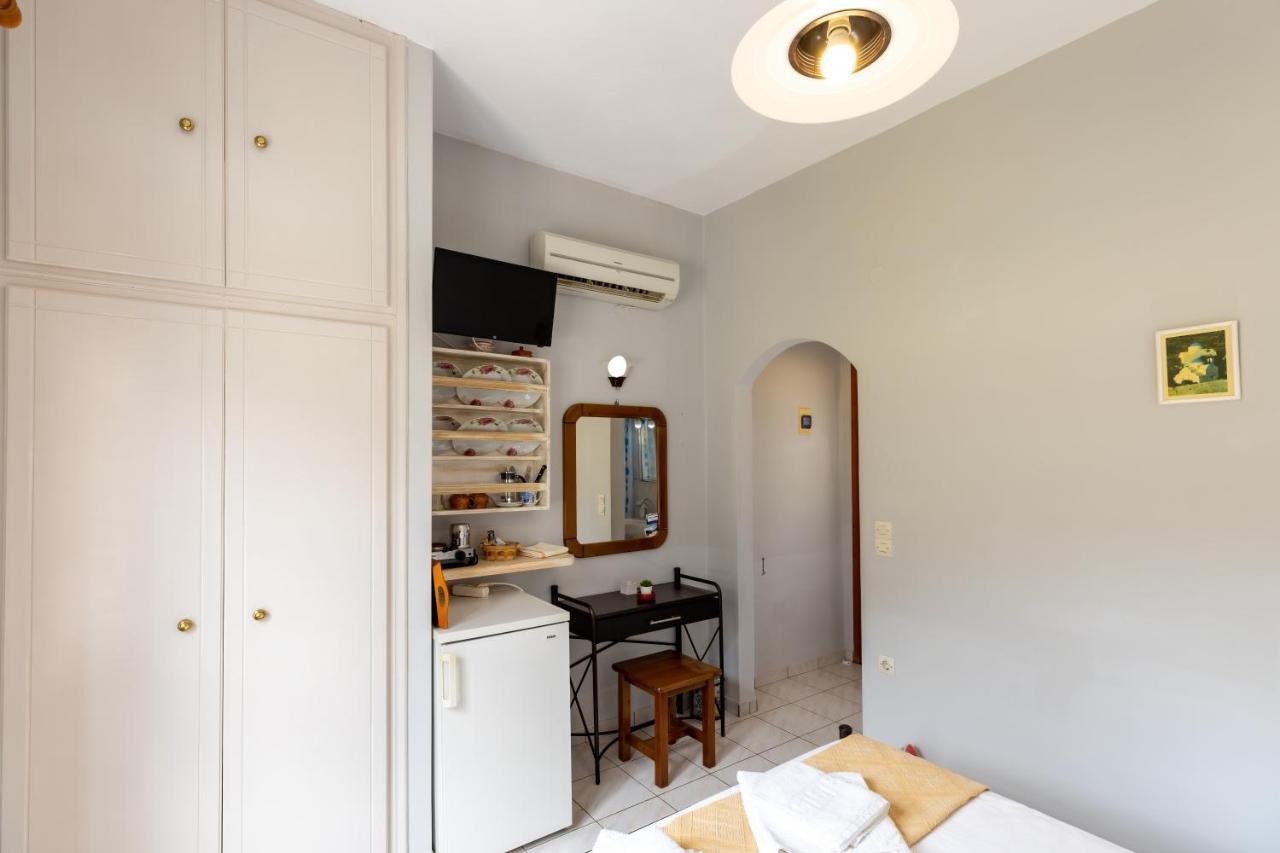 Peris Rooms Kamares  Ngoại thất bức ảnh